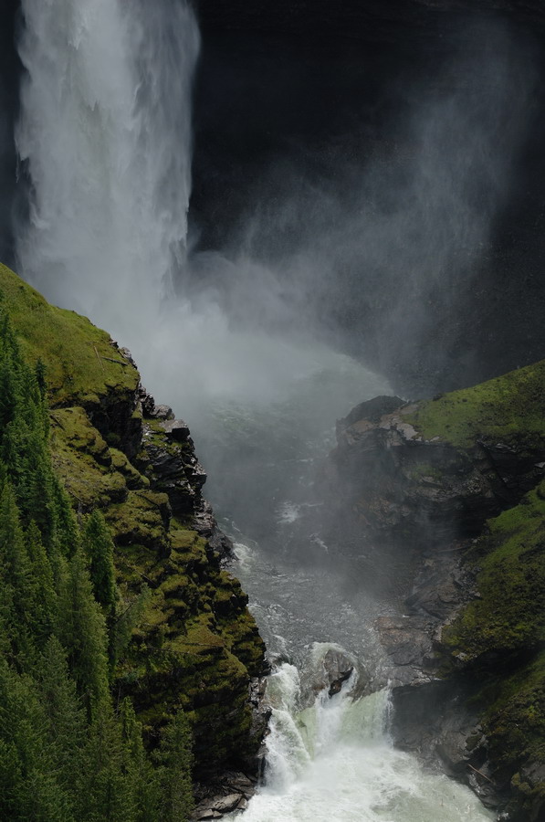 MKS_Can2011_1309.jpg - Helmcken Falls, Wells Gray Provincial Park.