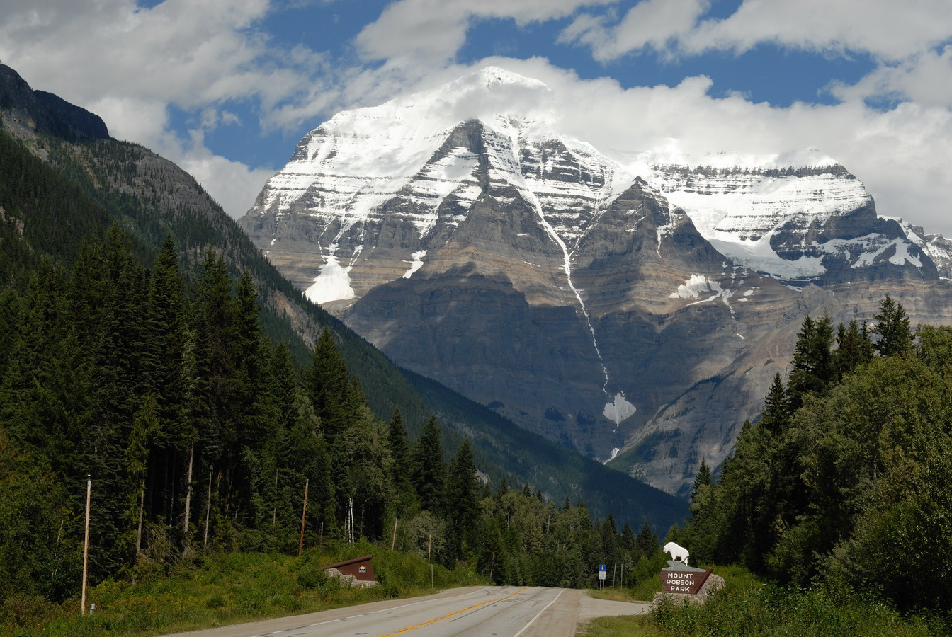 MKS_Can2011_1607.jpg - Mount Robson.