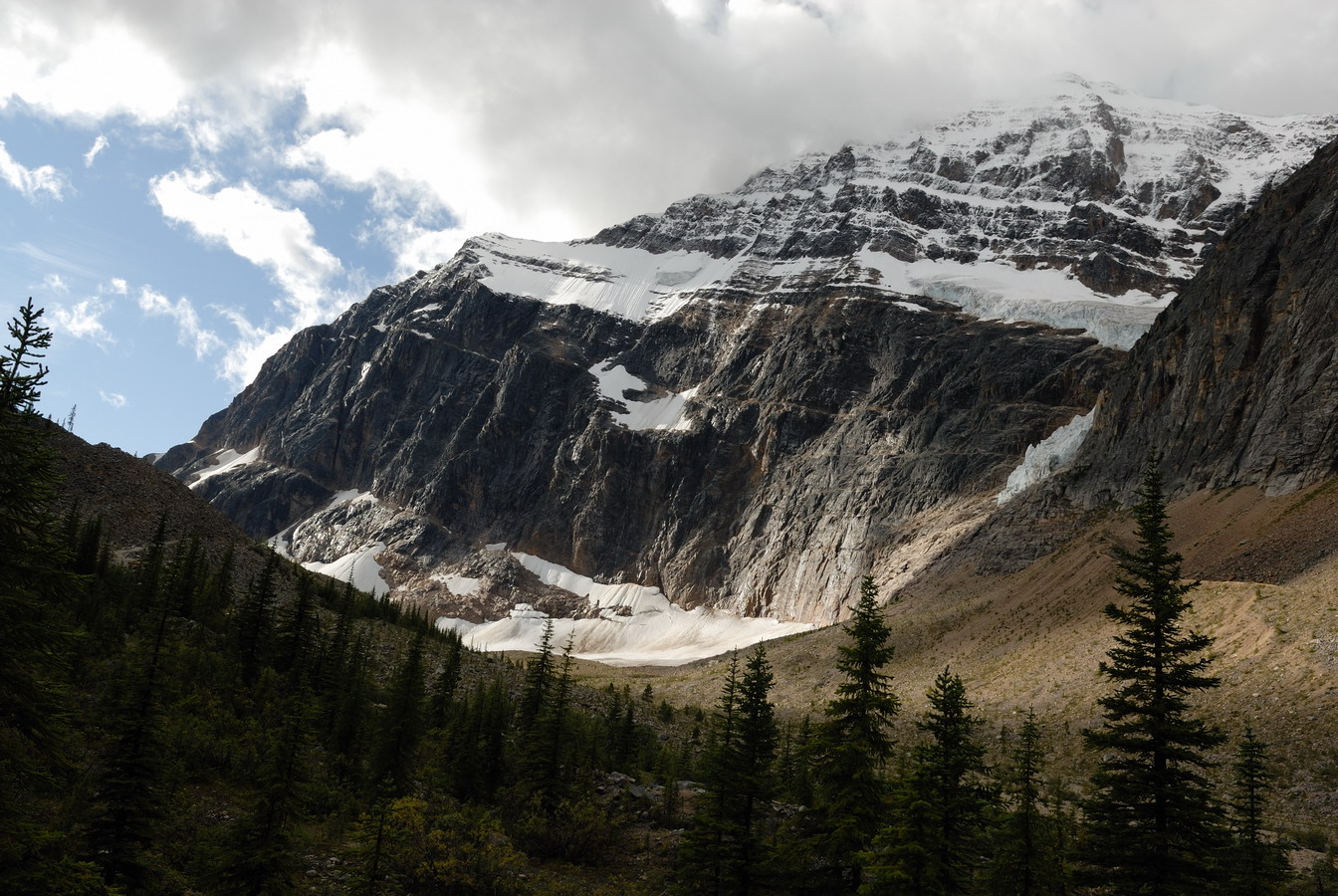 MKS_Can2011_2119.jpg - Vandre tur ved Mt. Edith Cavell.