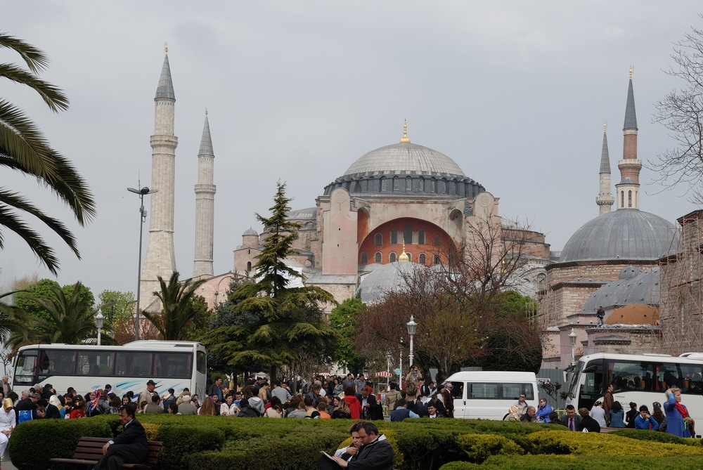 MKS_1706.jpg - Hagia Sophia. Bygget som kirke i år 537, konverteret til moské i 1453, fungerer nu som museum.