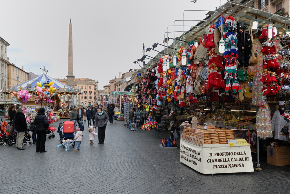 MKS_Rom_03.jpg - På  Piazza Navona var der godt gang i julemarkeret.