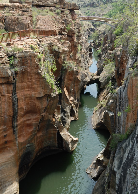 Miksfoto-SA-056.jpg - Bourkes luck potholes, ved Blyde River Canyon.